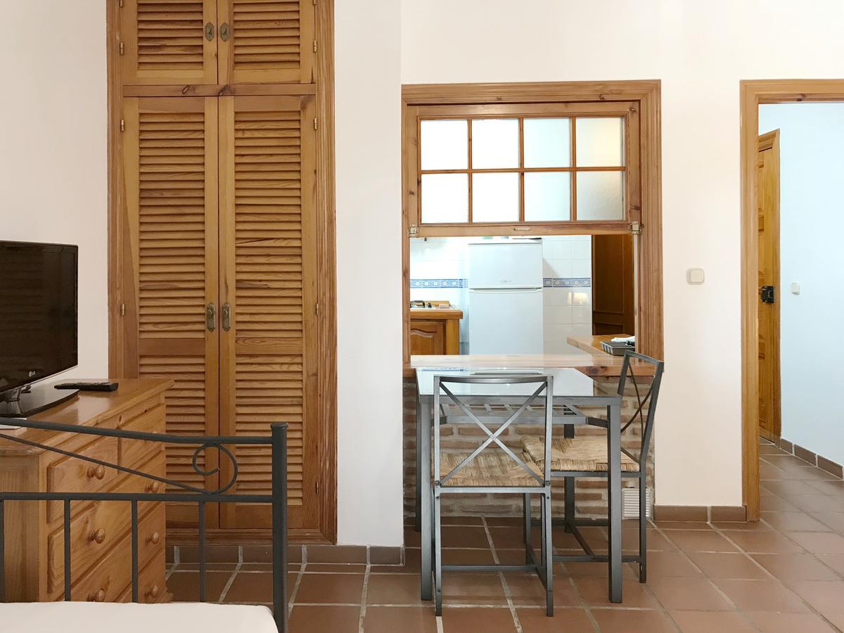 Apartamentos Turisticos La Mundial Малага Экстерьер фото
