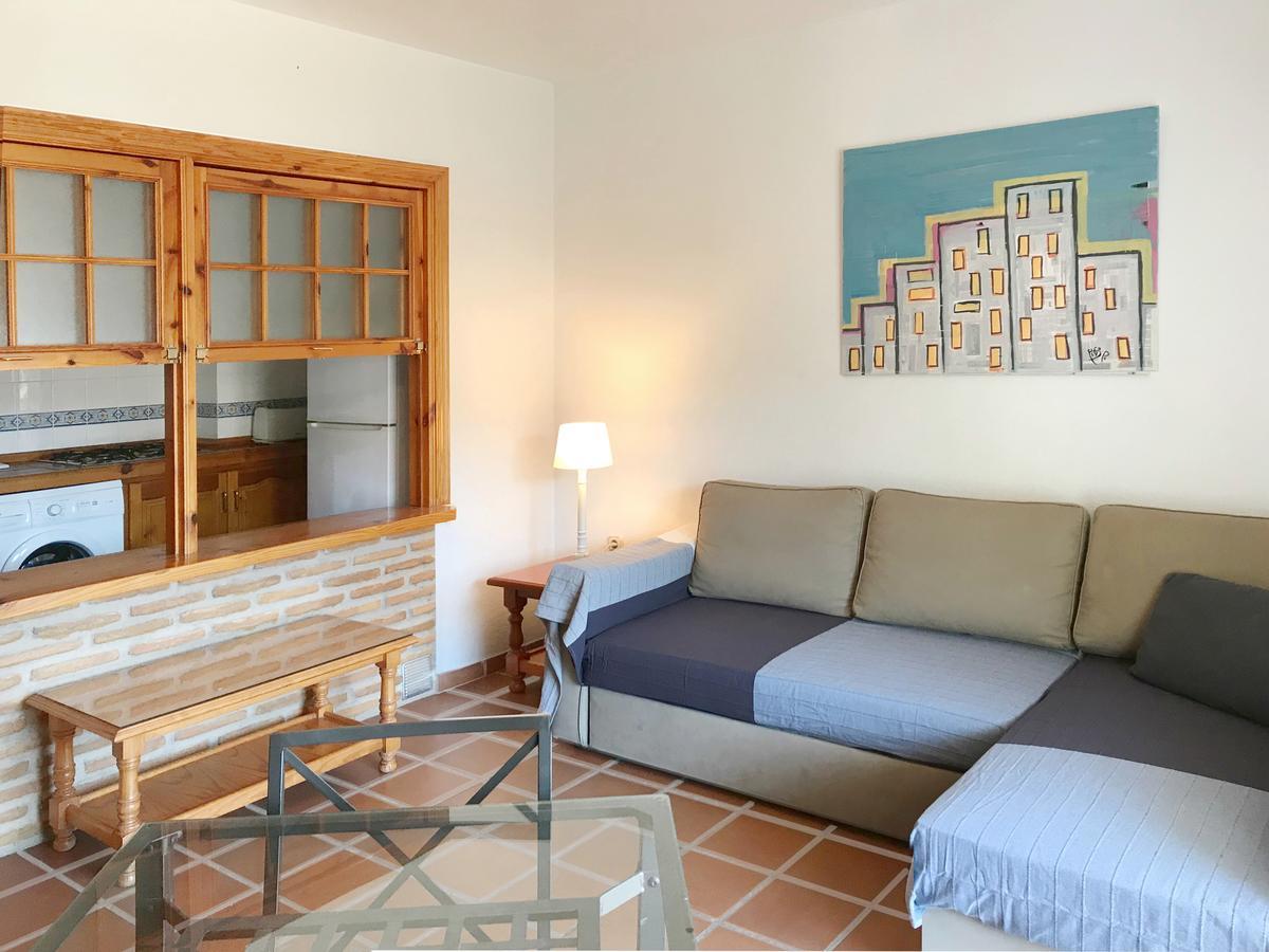 Apartamentos Turisticos La Mundial Малага Экстерьер фото