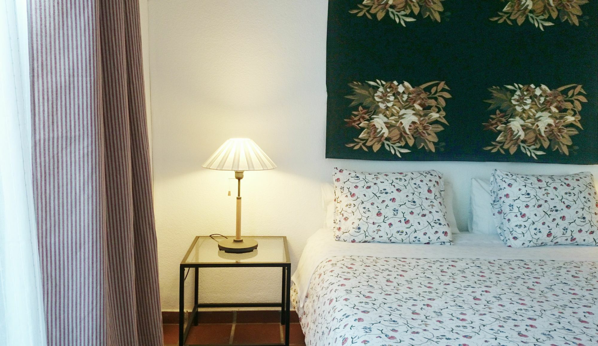 Apartamentos Turisticos La Mundial Малага Экстерьер фото